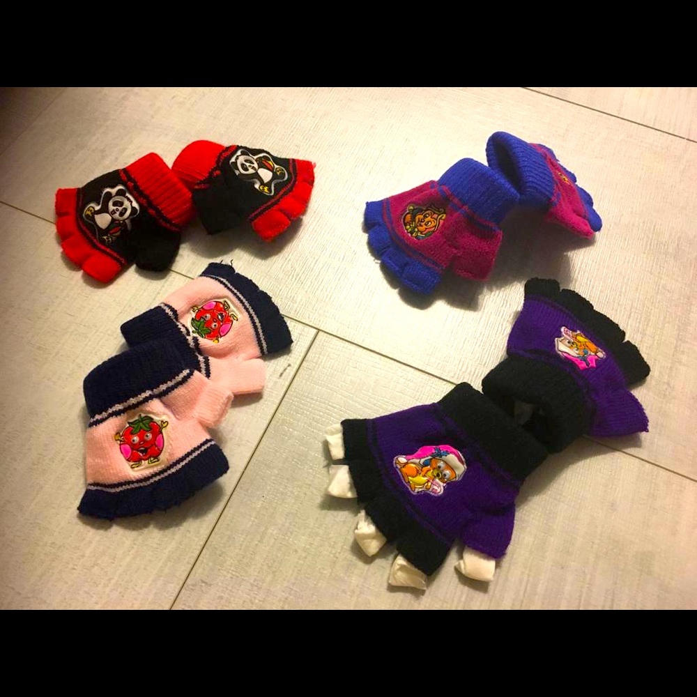 3pcs for $8 or $3/set. Different Designs/Colours Kids Gloves Open Finger NEW